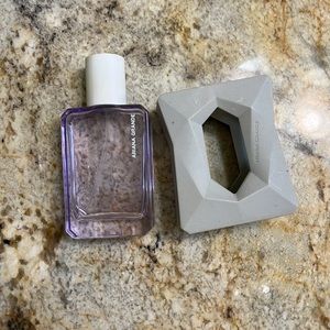 Ariana Grande God is a Woman